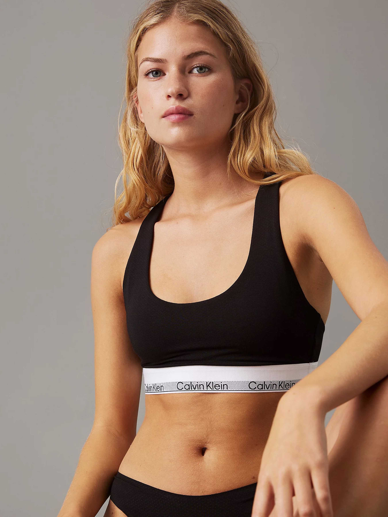 Бюстгальтер Calvin Klein Underwear модель 000QF7969A-UB1 Фото
