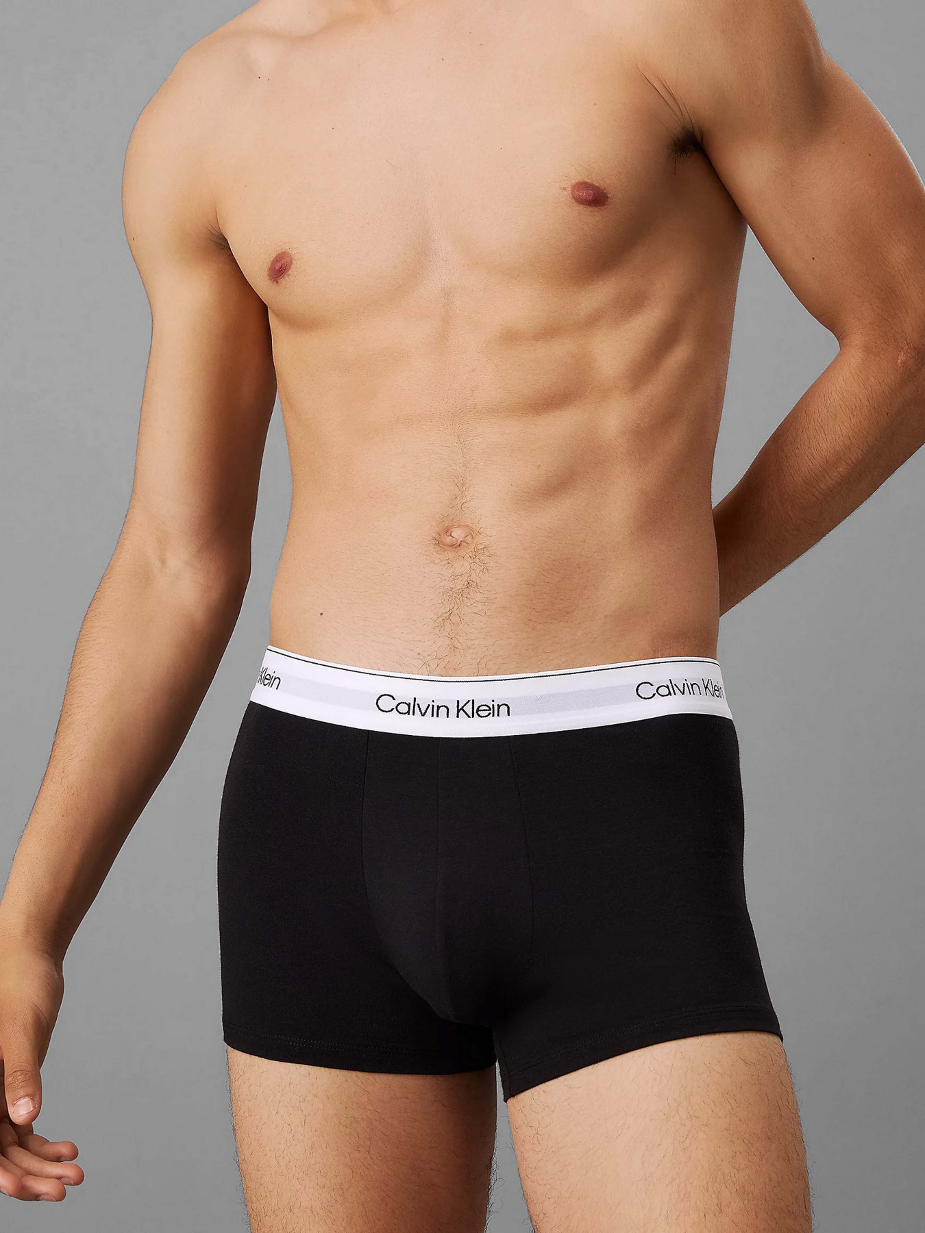 Набір трусів Calvin Klein Underwear модель LV00NB4392-UB1 Фото