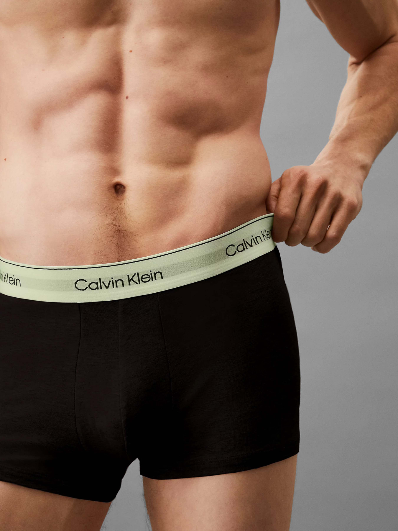 Набор трусов Calvin Klein Underwear модель LV00NB4392-VRB Фото