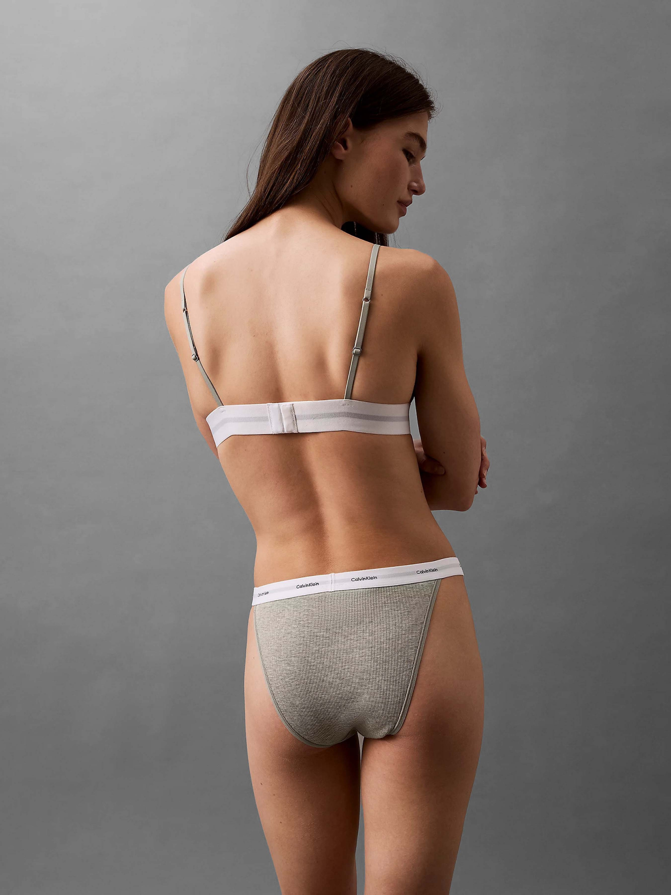 Бюстгальтер Calvin Klein Underwear модель LV00QF8248-P7A Фото