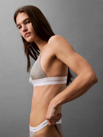 Бюстгальтер Calvin Klein Underwear модель LV00QF8248-P7A Бюстгальтер Calvin Klein Underwear модель LV00QF8248-P7A Фото