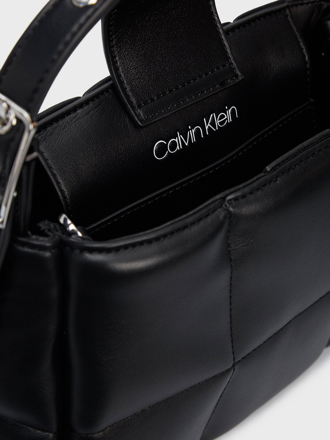 Сумка Calvin Klein модель K60K607371_BAX0 Фото