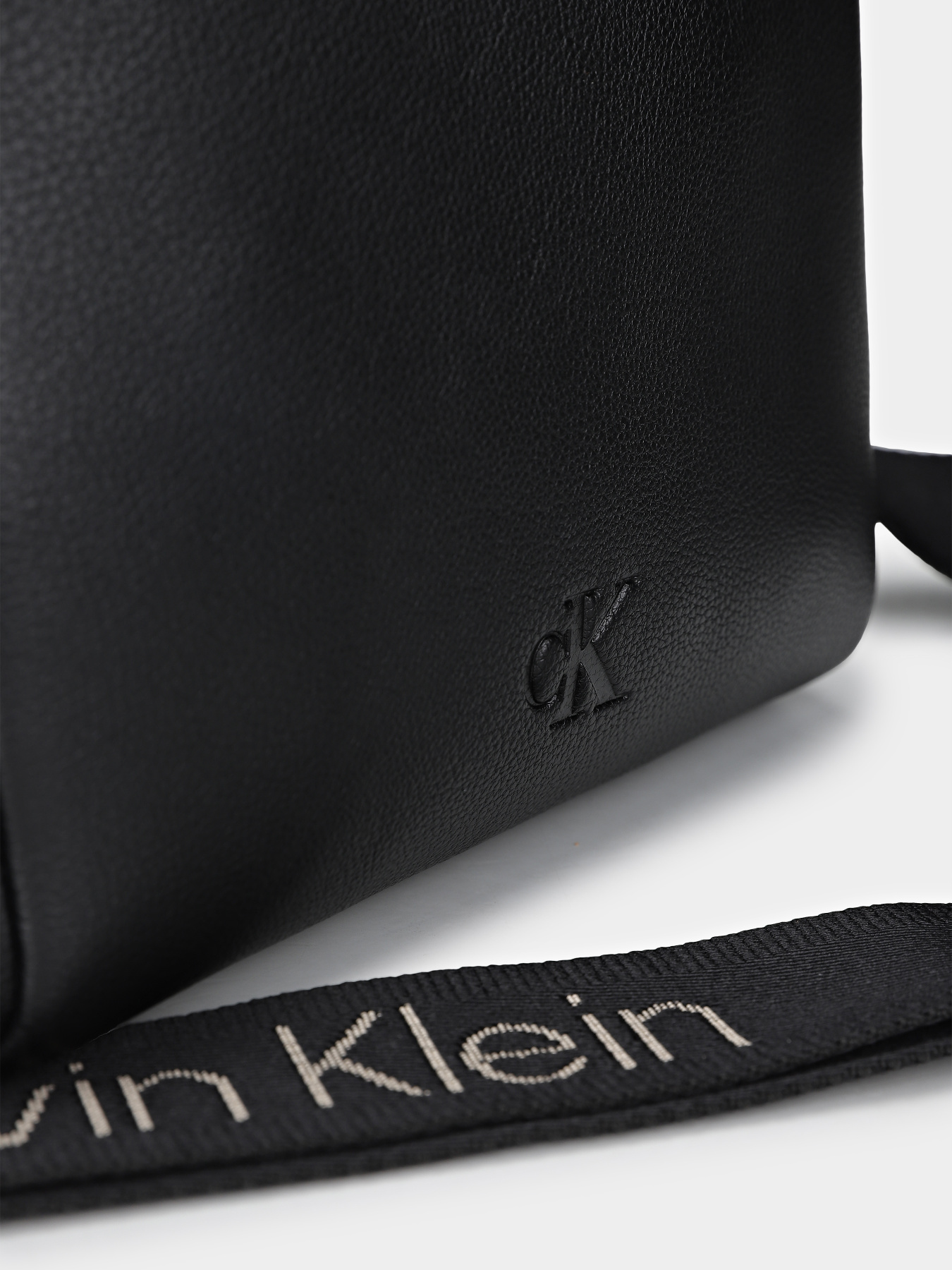 Крос-боді Calvin Klein модель K60K612711-BEH Фото