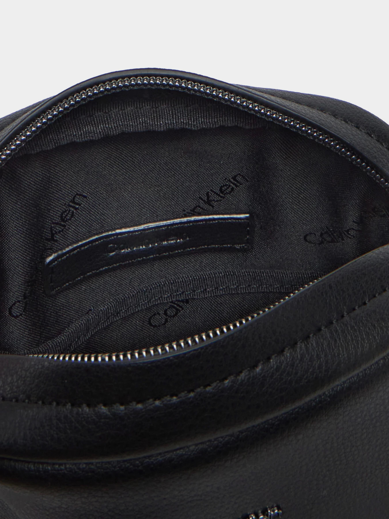 Мессенджер Calvin Klein модель K50K512969-BEH Фото