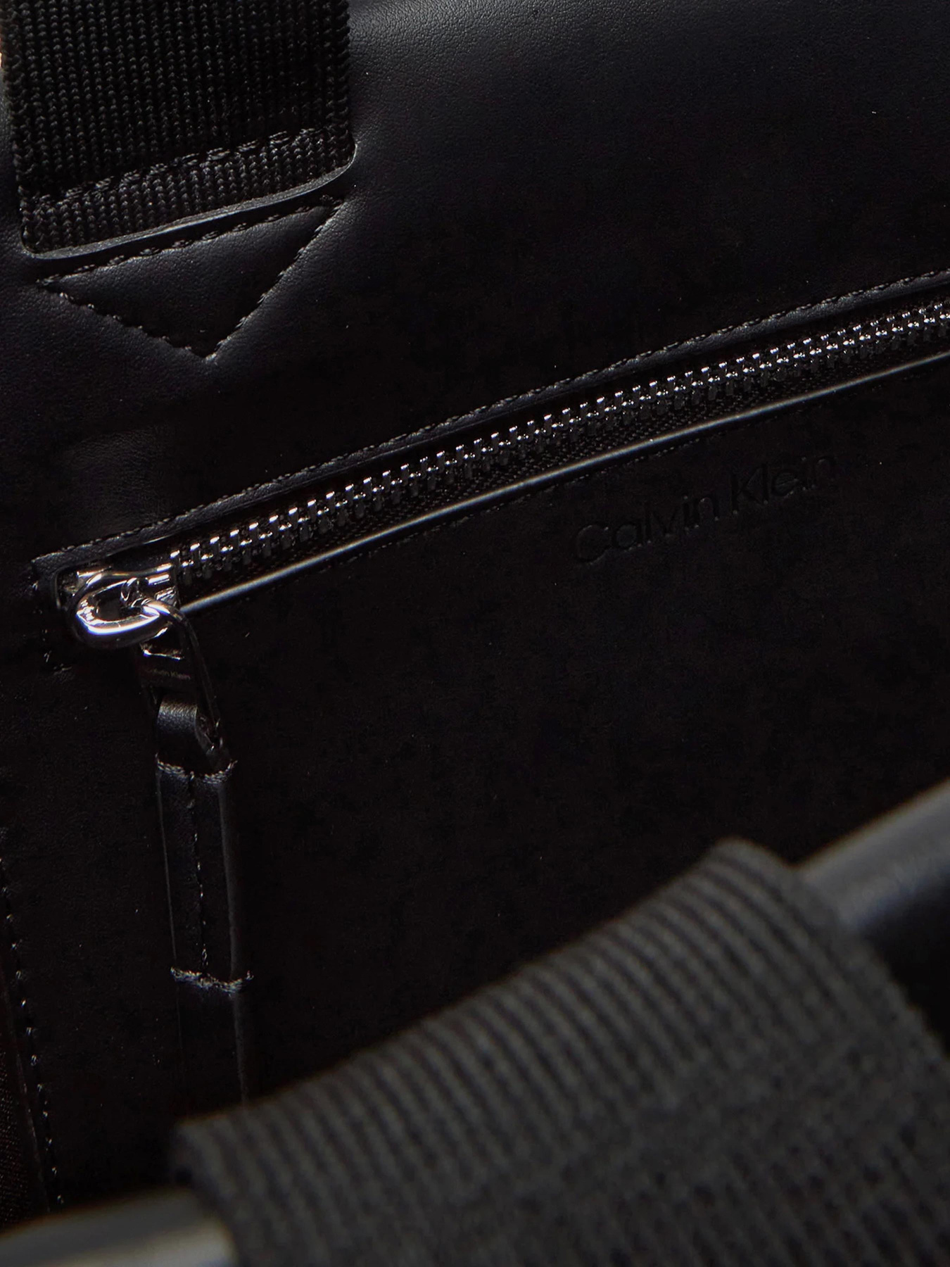 Сумка Calvin Klein модель K60K613026-BEH Фото