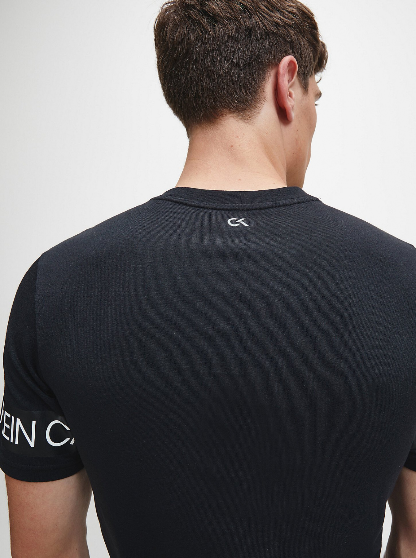 Футболки і поло Calvin Klein модель 00GMF0K186-007 Фото