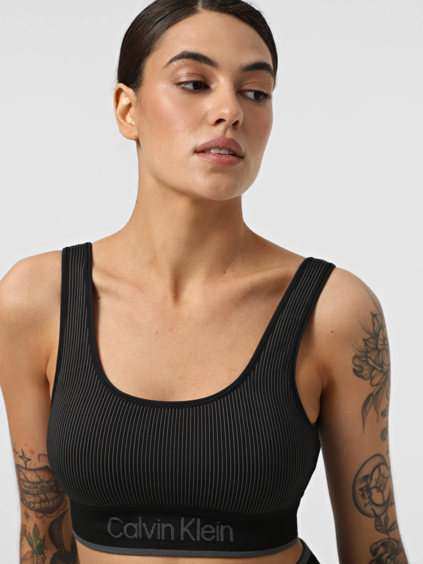 Топ спортивный Calvin Klein модель 00GWS4K220-UB1 Фото