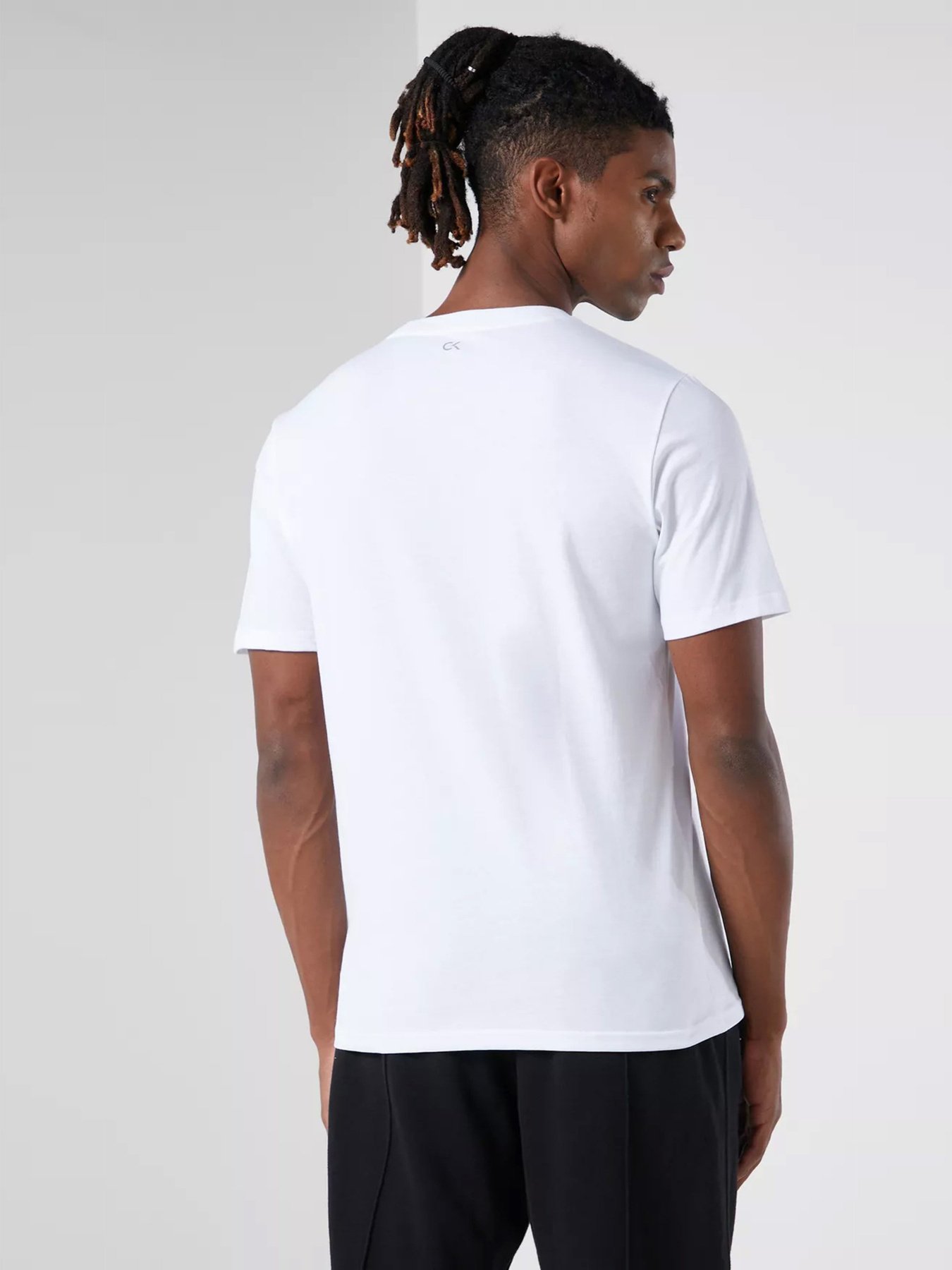 Футболки і поло Calvin Klein модель 00GMS1K142-100 Фото