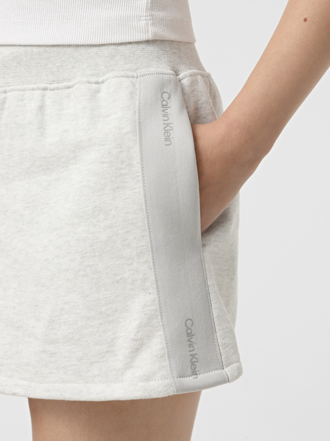 Повседневные шорты Calvin Klein модель LVGWS5S807-P74 Фото