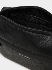 Мессенджер Calvin Klein модель LV04D3084G-UB1 Фото