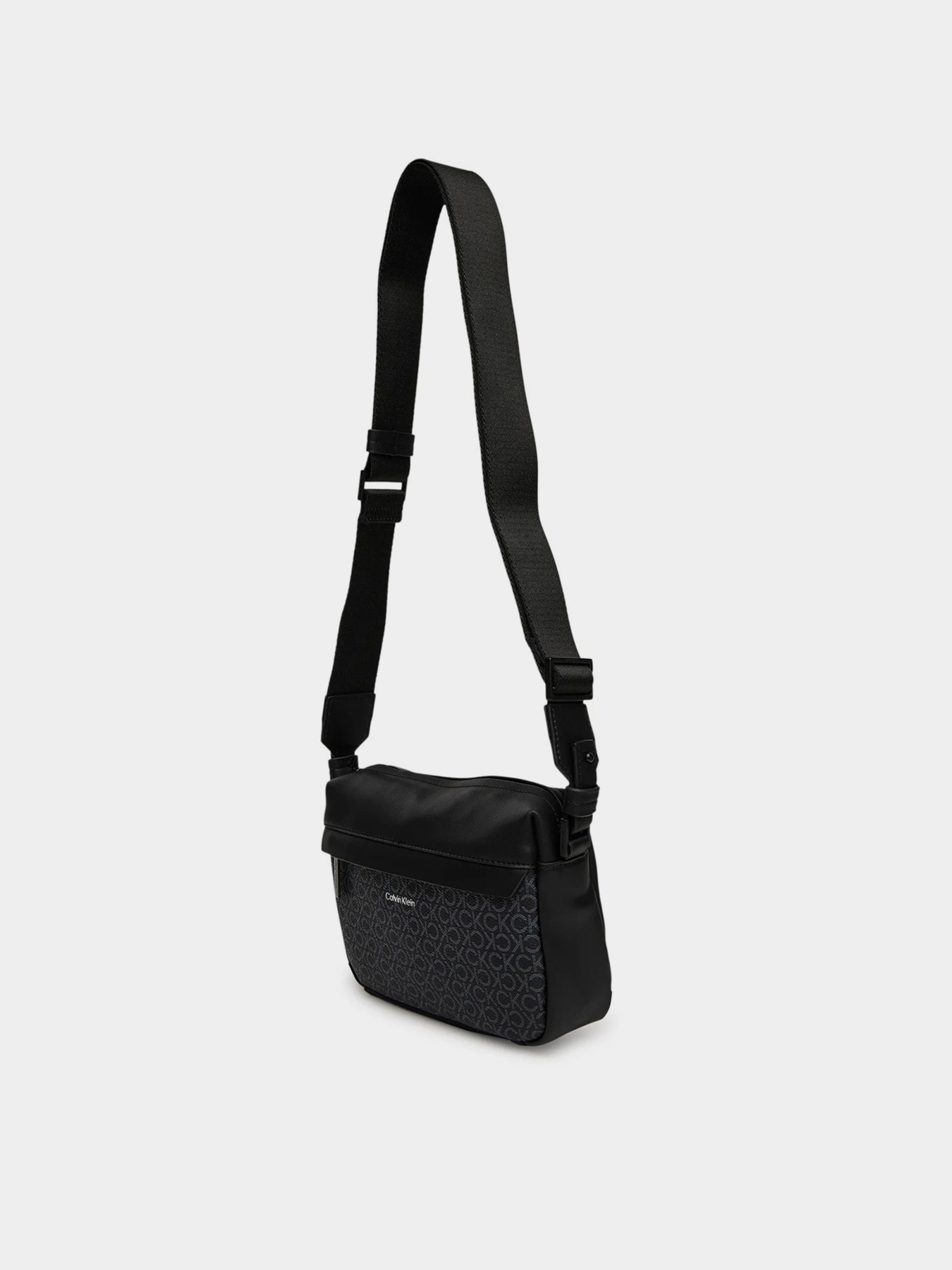 Мессенджер Calvin Klein модель LV04D3088G-UB1 Фото