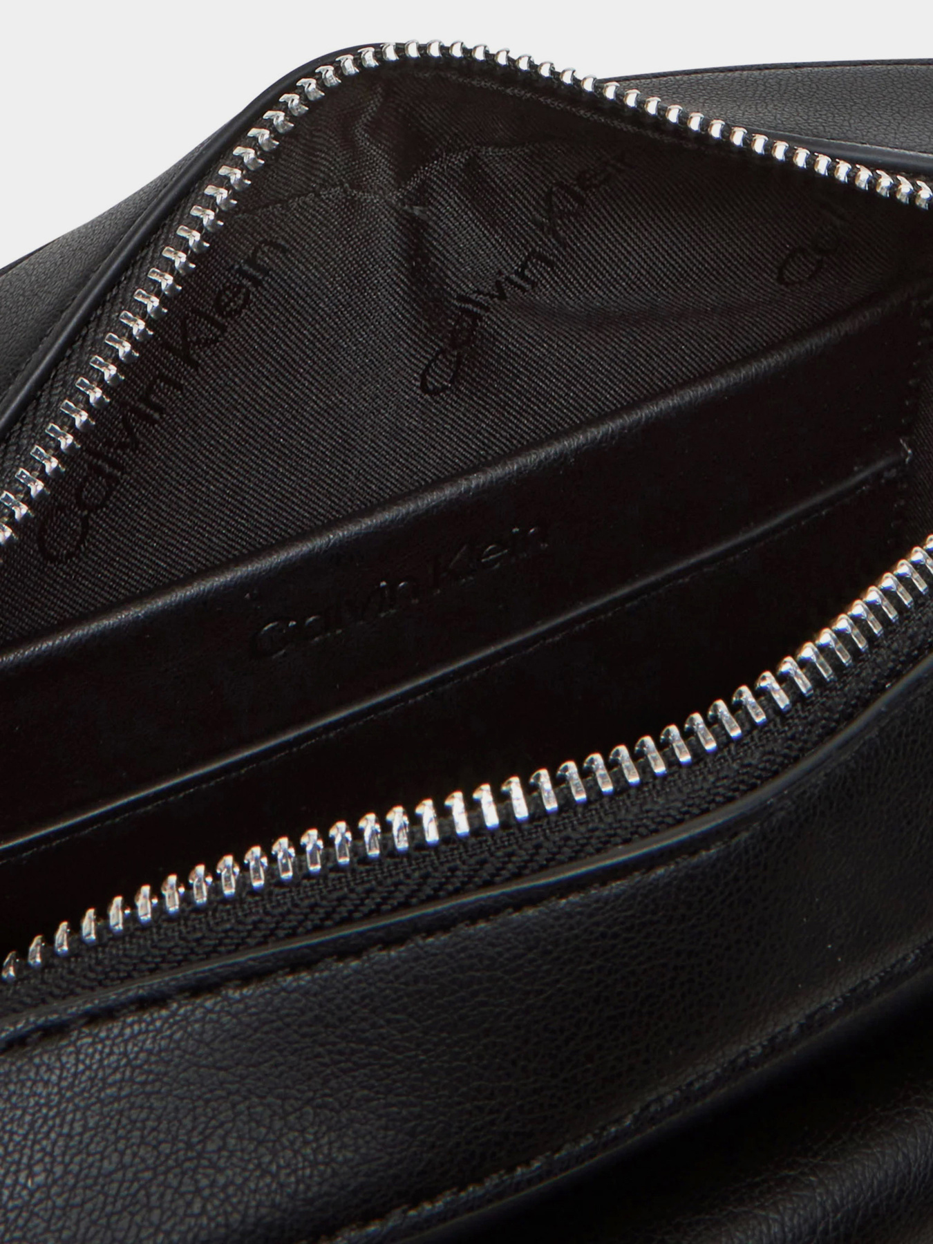 Кросс-боди Calvin Klein модель LV04F3102G-UB1 Фото