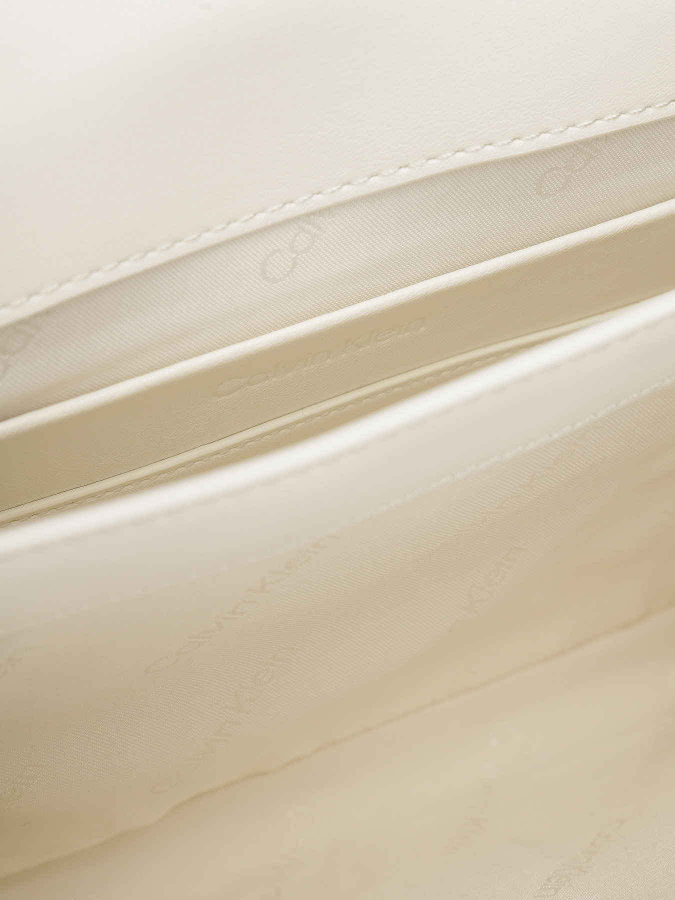 Кросс-боди Calvin Klein модель LV04F3104G-FUP Фото