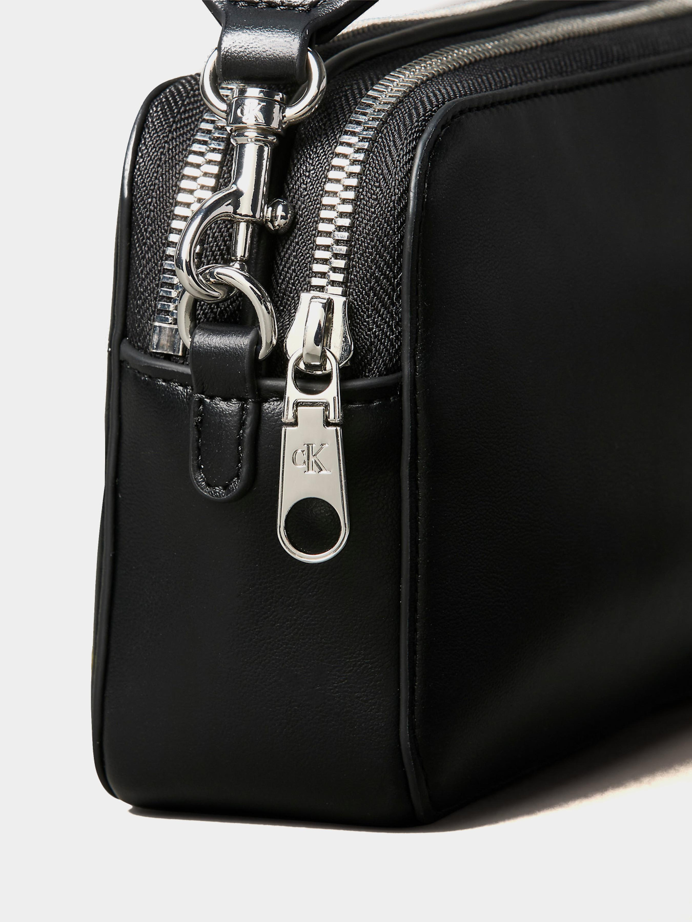 Кросс-боди Calvin Klein модель LV04F3165G-2QP Фото