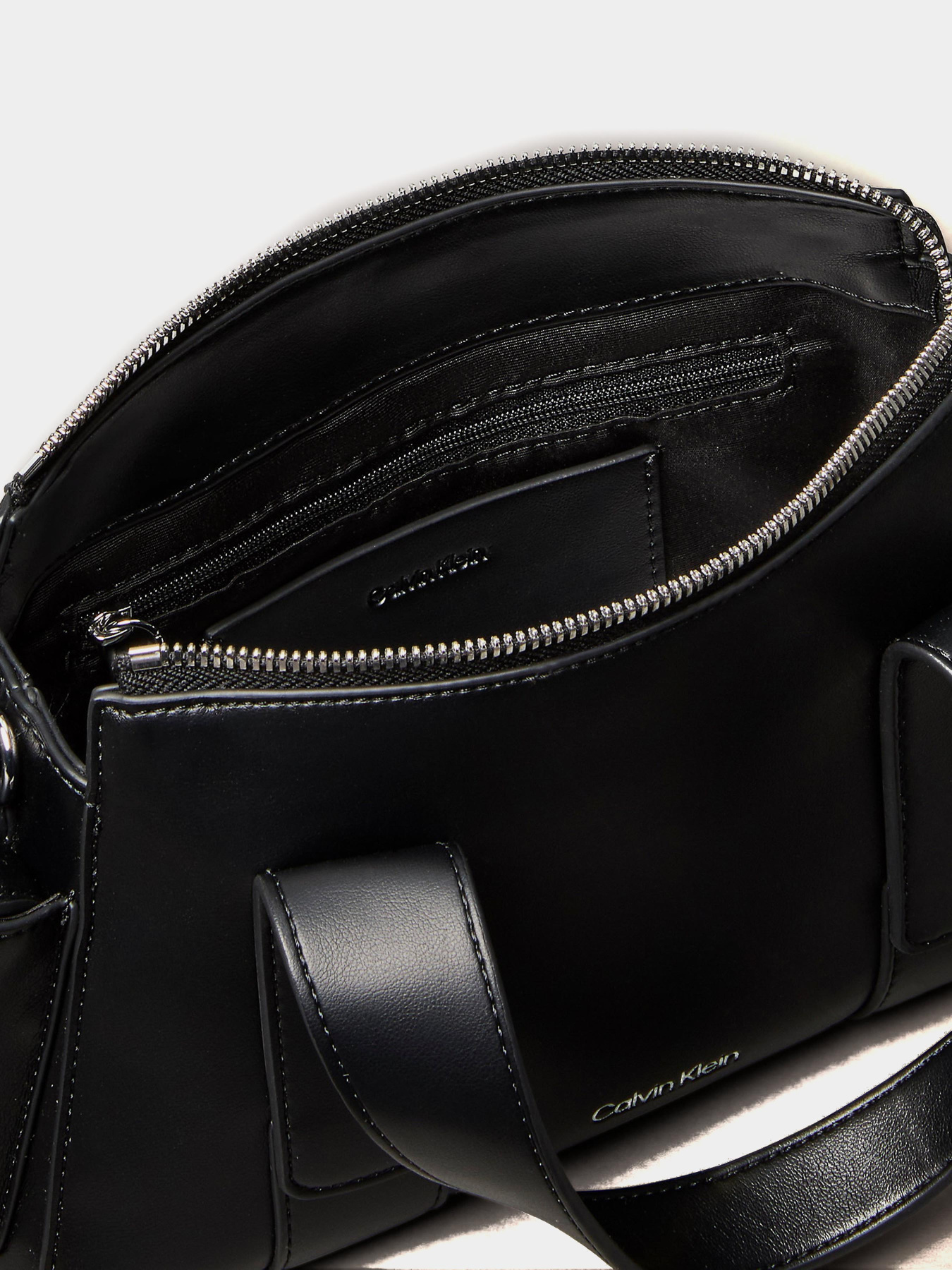 Сумка Calvin Klein модель LV04F3291G-2QP Сумка Calvin Klein модель LV04F3291G-2QP Фото