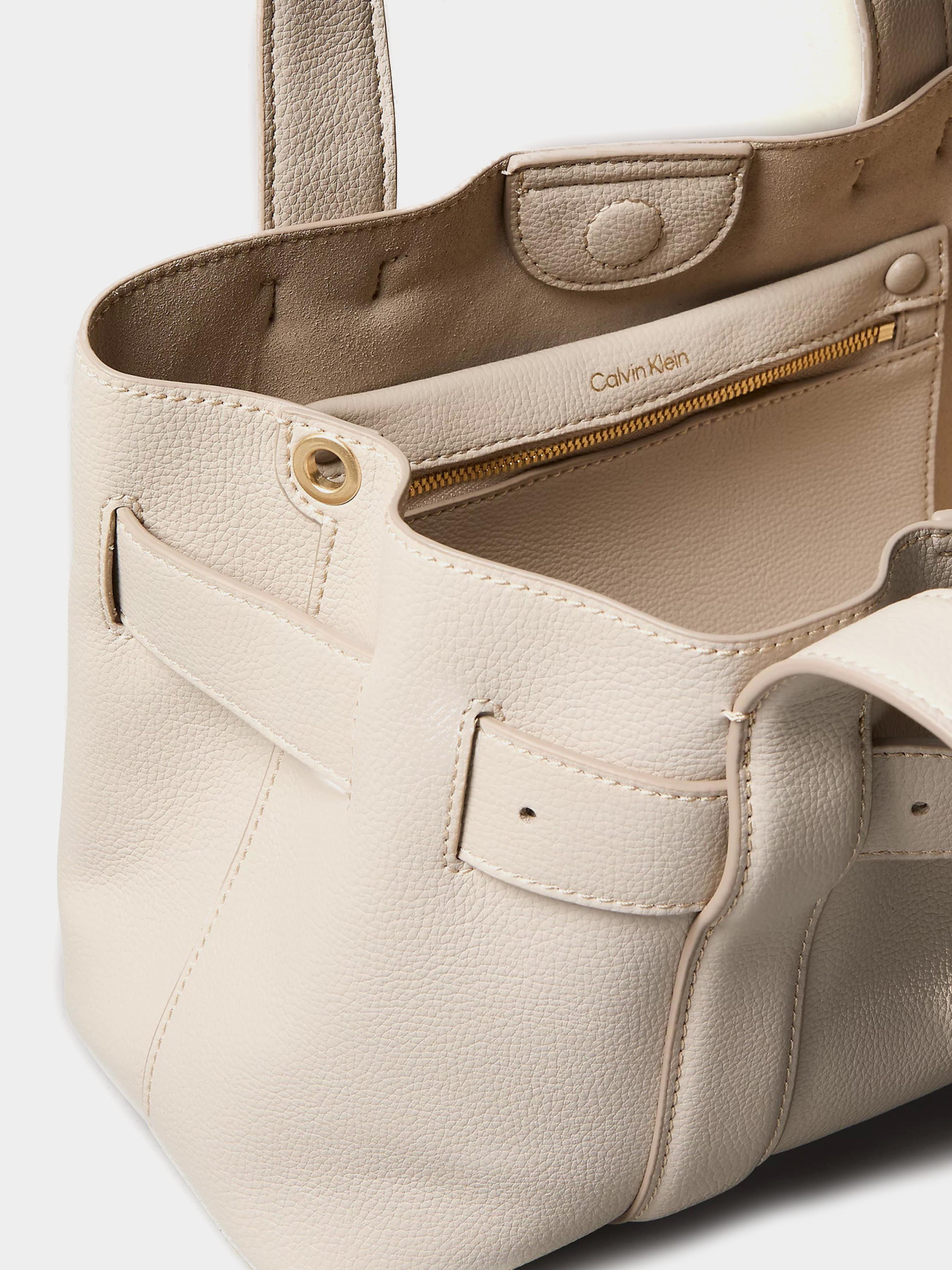 Сумка Calvin Klein модель LV04F3295G-RMU Сумка Calvin Klein модель LV04F3295G-RMU Фото