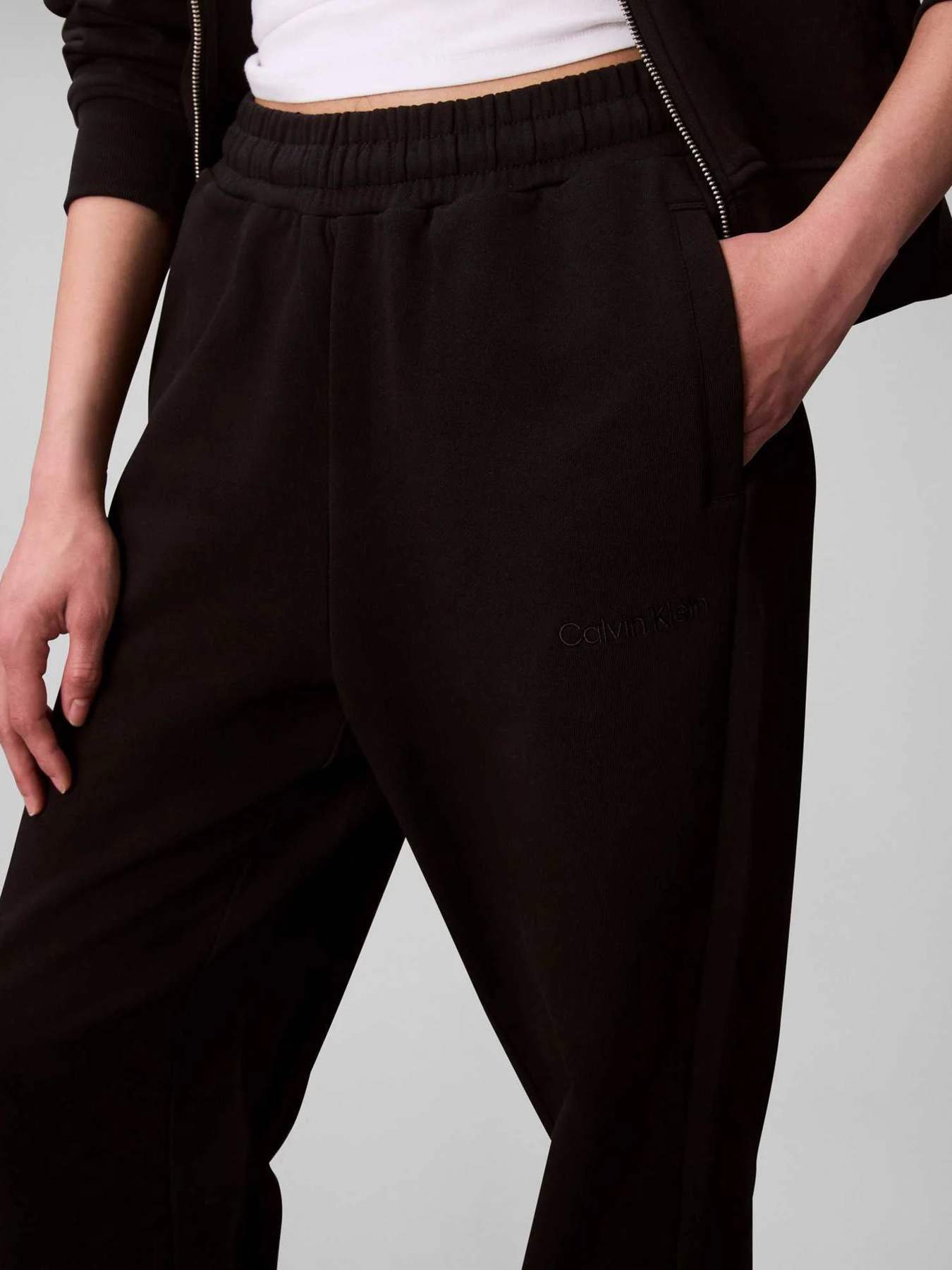 Джогери Calvin Klein модель LV044C904G-UB1 Фото