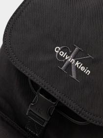 Повсякденний рюкзак Calvin Klein BOLD MINI FLAP BACKPACK модель LV04D3320G-UB1 Повсякденний рюкзак Calvin Klein BOLD MINI FLAP BACKPACK модель LV04D3320G-UB1 Фото