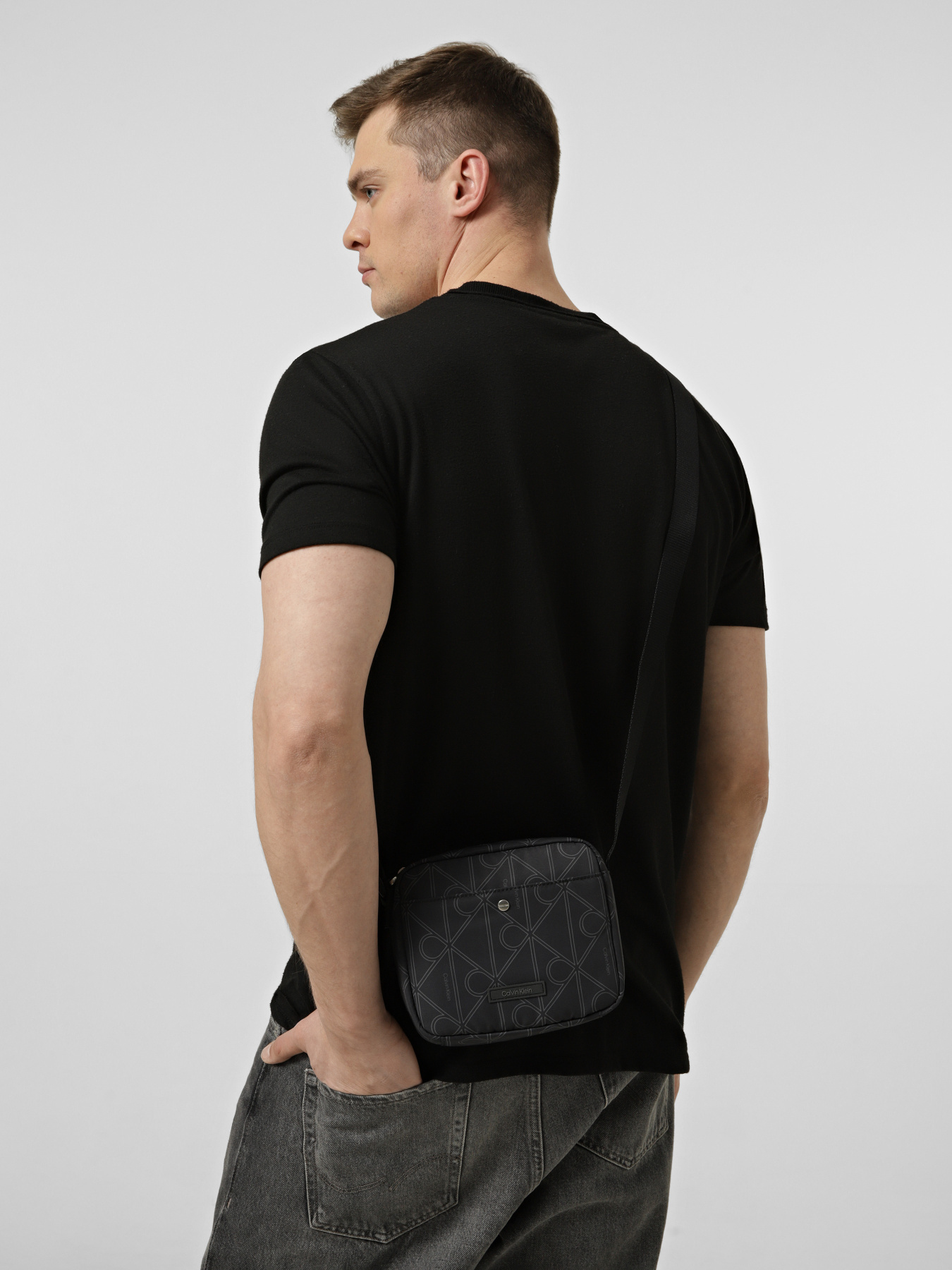 Сумка Calvin Klein PRINTED EMBLEM AOP NYLON CAMER модель LV04D3350G-8MN Фото