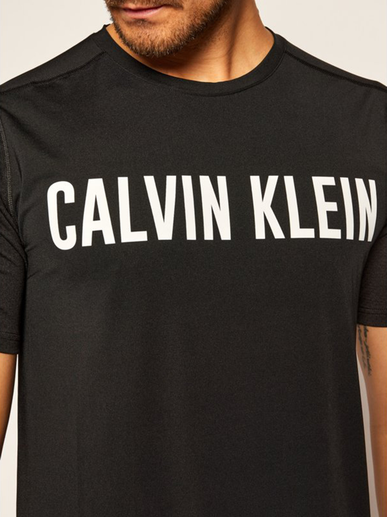 Футболки и поло Calvin Klein модель 00GMF0K150-007 Фото