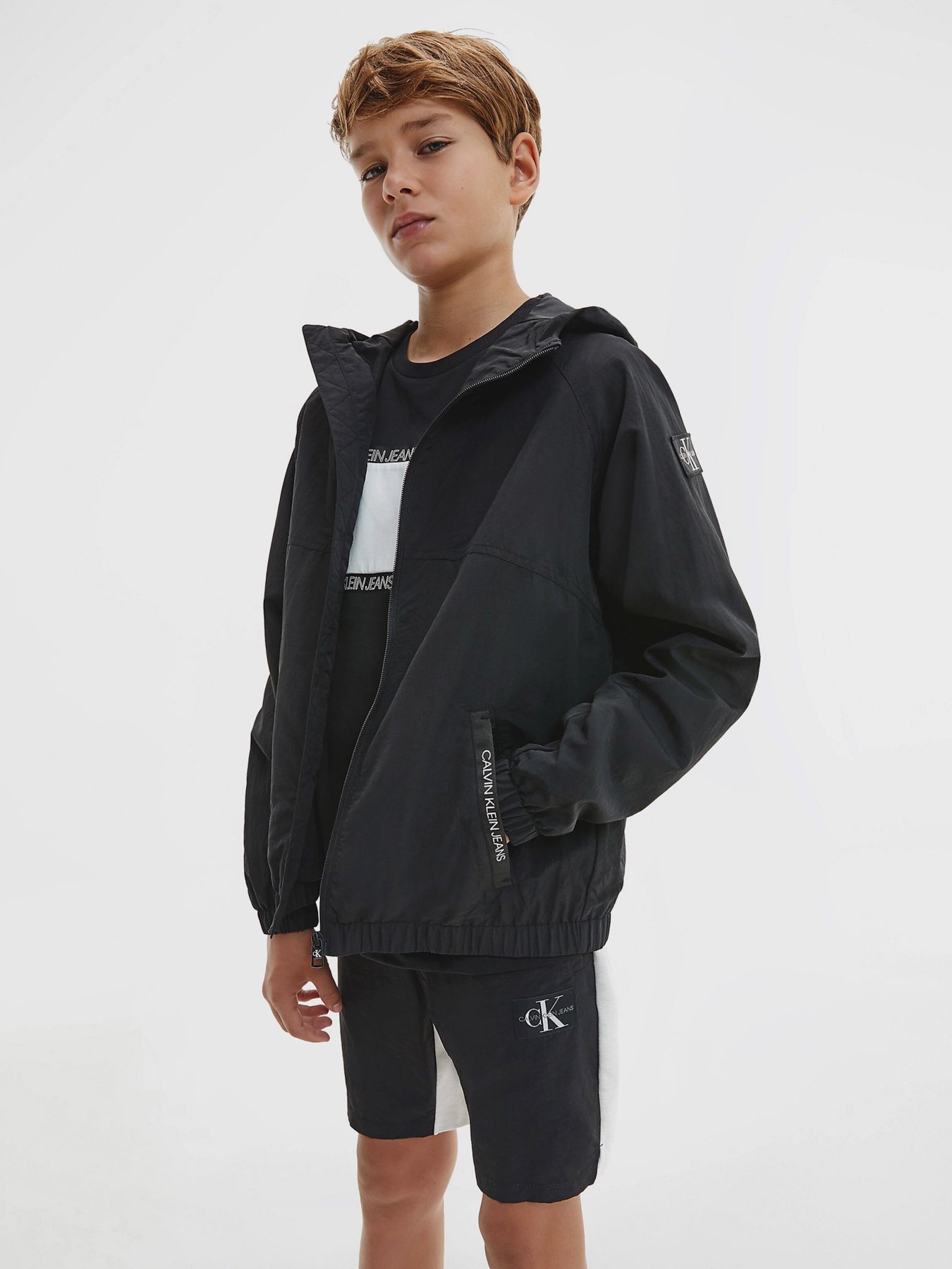 Ветровка Calvin Klein Monogram Badge модель IB0IB00856-BEH Фото