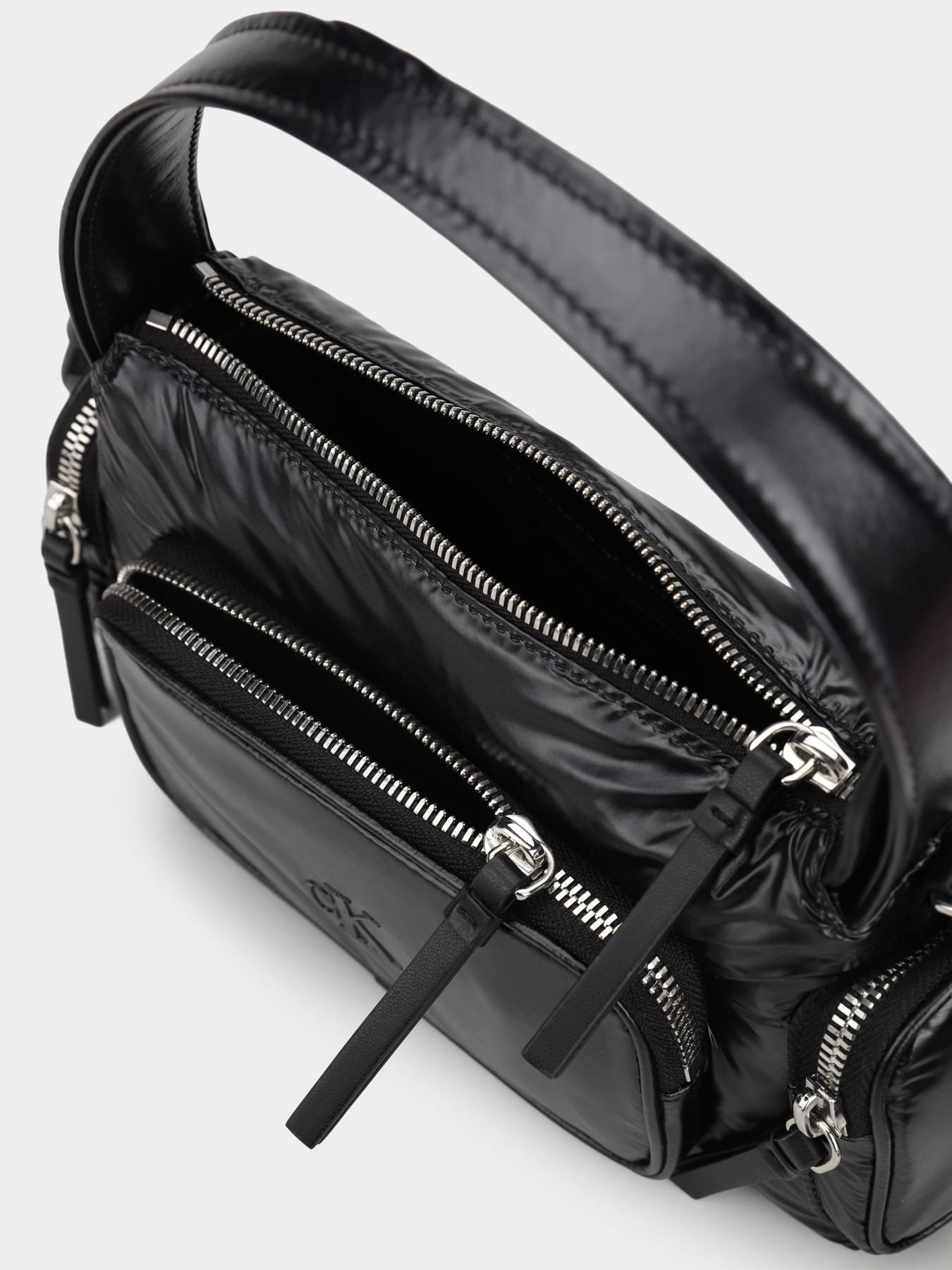 Сумка Calvin Klein POCKET SHINY NYLON SMALL BAG модель LV04F3405G-UB1 Сумка Calvin Klein POCKET SHINY NYLON SMALL BAG модель LV04F3405G-UB1 Фото