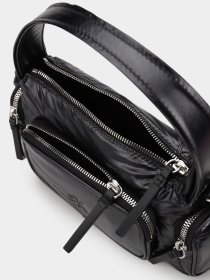 Сумка Calvin Klein POCKET SHINY NYLON SMALL BAG модель LV04F3405G-UB1 Сумка Calvin Klein POCKET SHINY NYLON SMALL BAG модель LV04F3405G-UB1 Фото