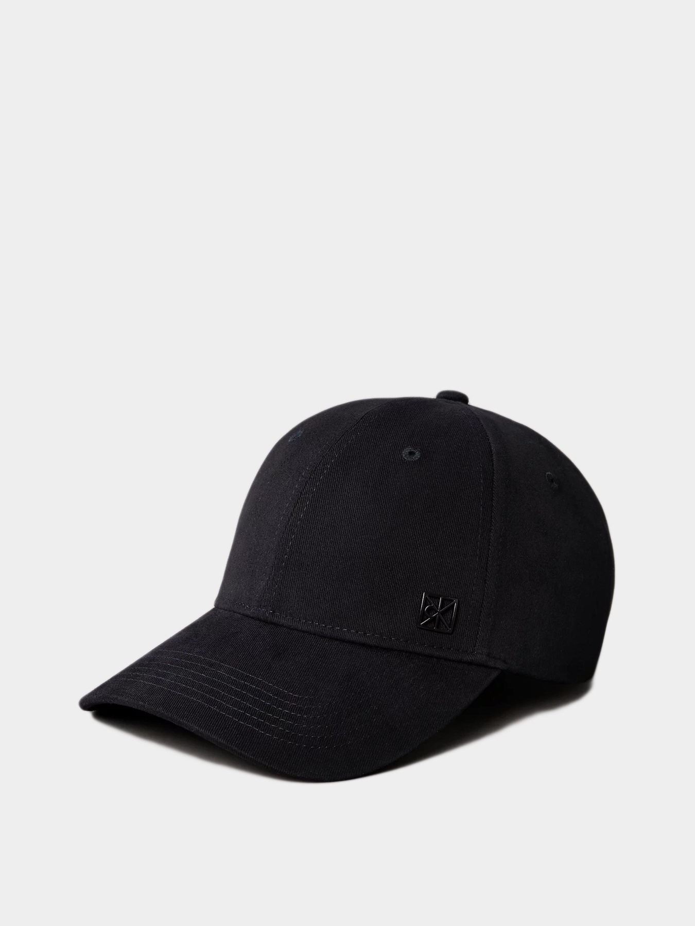 Кепка Calvin Klein EMBLEM HARDWARE BASEBALL CAP модель LV04F5059G-UB1 Кепка Calvin Klein EMBLEM HARDWARE BASEBALL CAP модель LV04F5059G-UB1 Фото