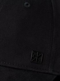 Кепка Calvin Klein EMBLEM HARDWARE BASEBALL CAP модель LV04F5059G-UB1 Кепка Calvin Klein EMBLEM HARDWARE BASEBALL CAP модель LV04F5059G-UB1 Фото