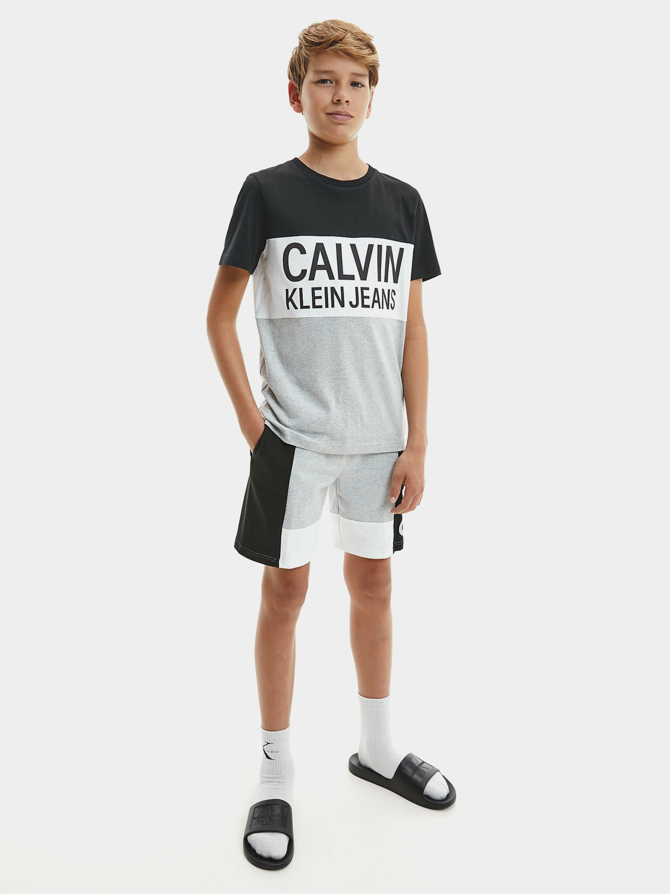 Футболки і поло Calvin Klein модель IB0IB00887-BEH Футболки і поло Calvin Klein модель IB0IB00887-BEH Фото