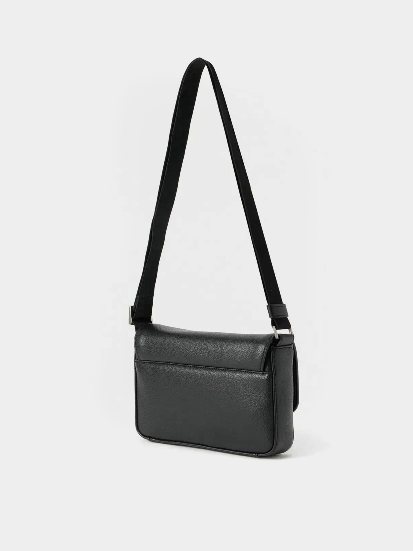 Сумки Calvin Klein RAISED SMALL FLAP MESSENGER модель LV04D3327G-UB1 Фото