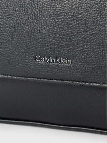 Сумки Calvin Klein RAISED SMALL FLAP MESSENGER модель LV04D3327G-UB1 Фото