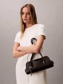 Сумки Calvin Klein MULTI COMPARTMENT SHOULDER BAG модель LV04F3369G-UB1 Фото