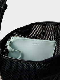 Сумки Calvin Klein EMBLEM MESH BUCKET модель LV04F3423G-UB1 Фото
