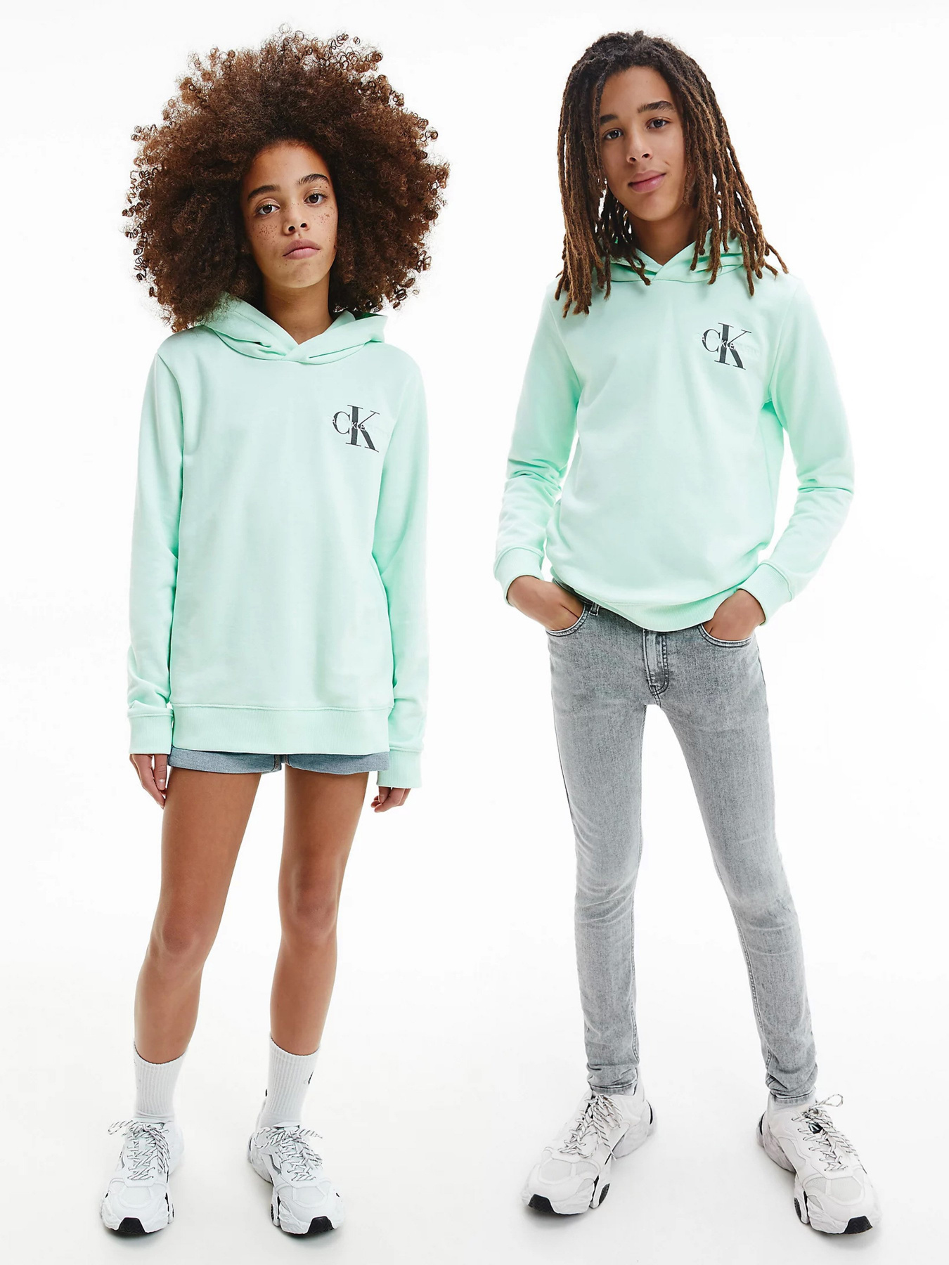 Світшот Calvin Klein Unisex Smal Monogram модель IU0IU00164-LZY Фото