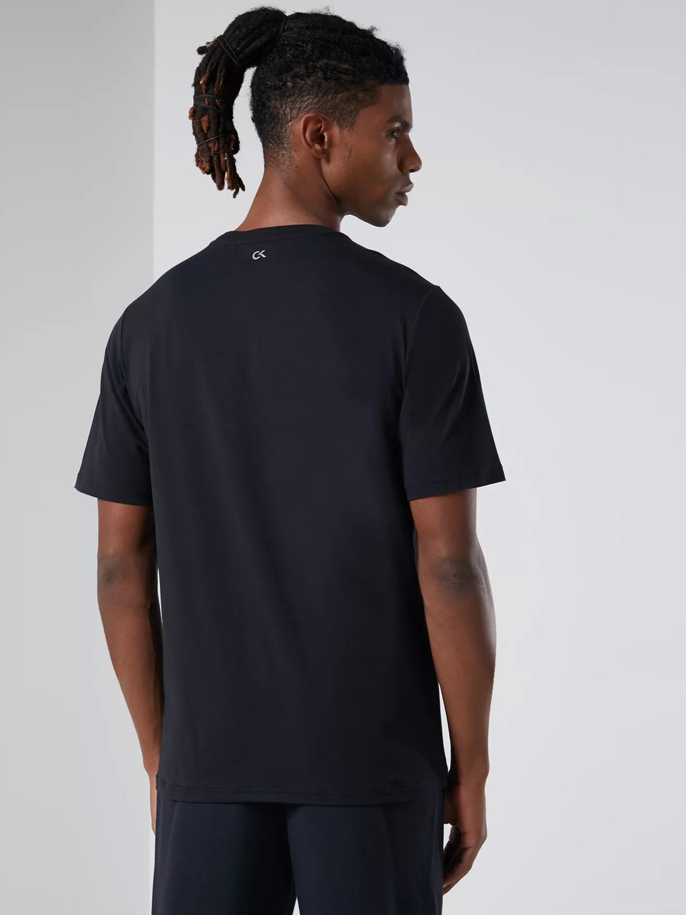 Футболки и поло Calvin Klein модель 00GMS1K136-007 Фото