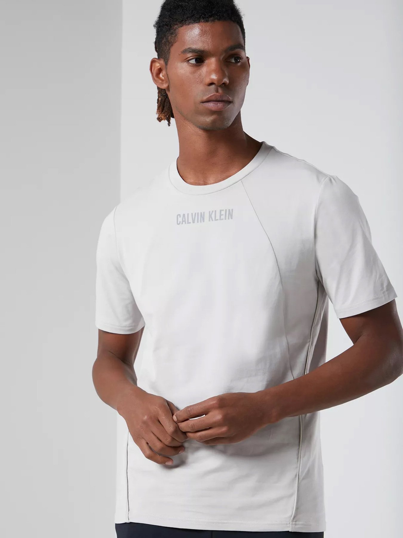 Футболка Calvin Klein модель 00GMS1K136-082 Фото