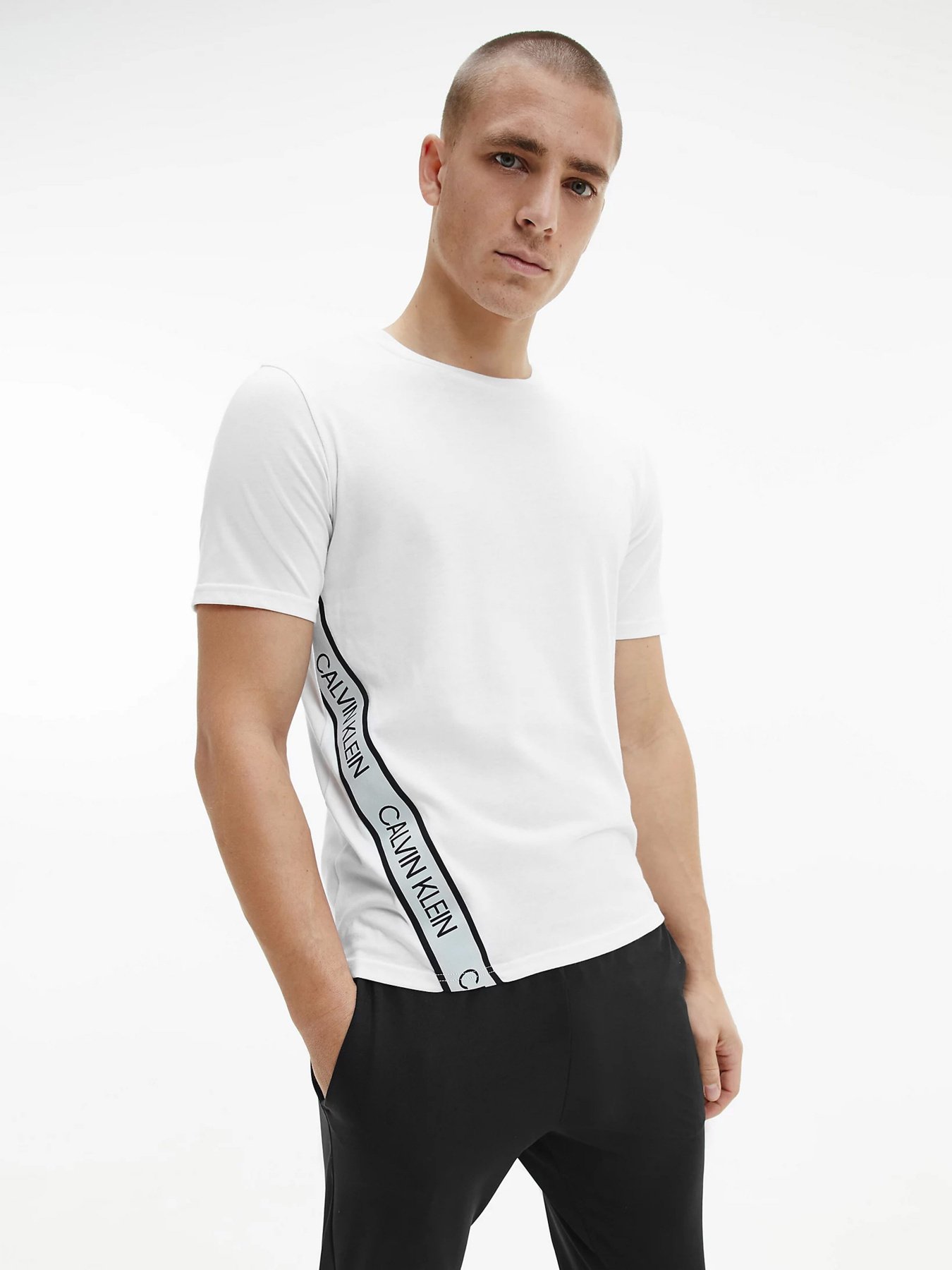 Футболки і поло Calvin Klein Модель 00GMS1K263-100 Фото