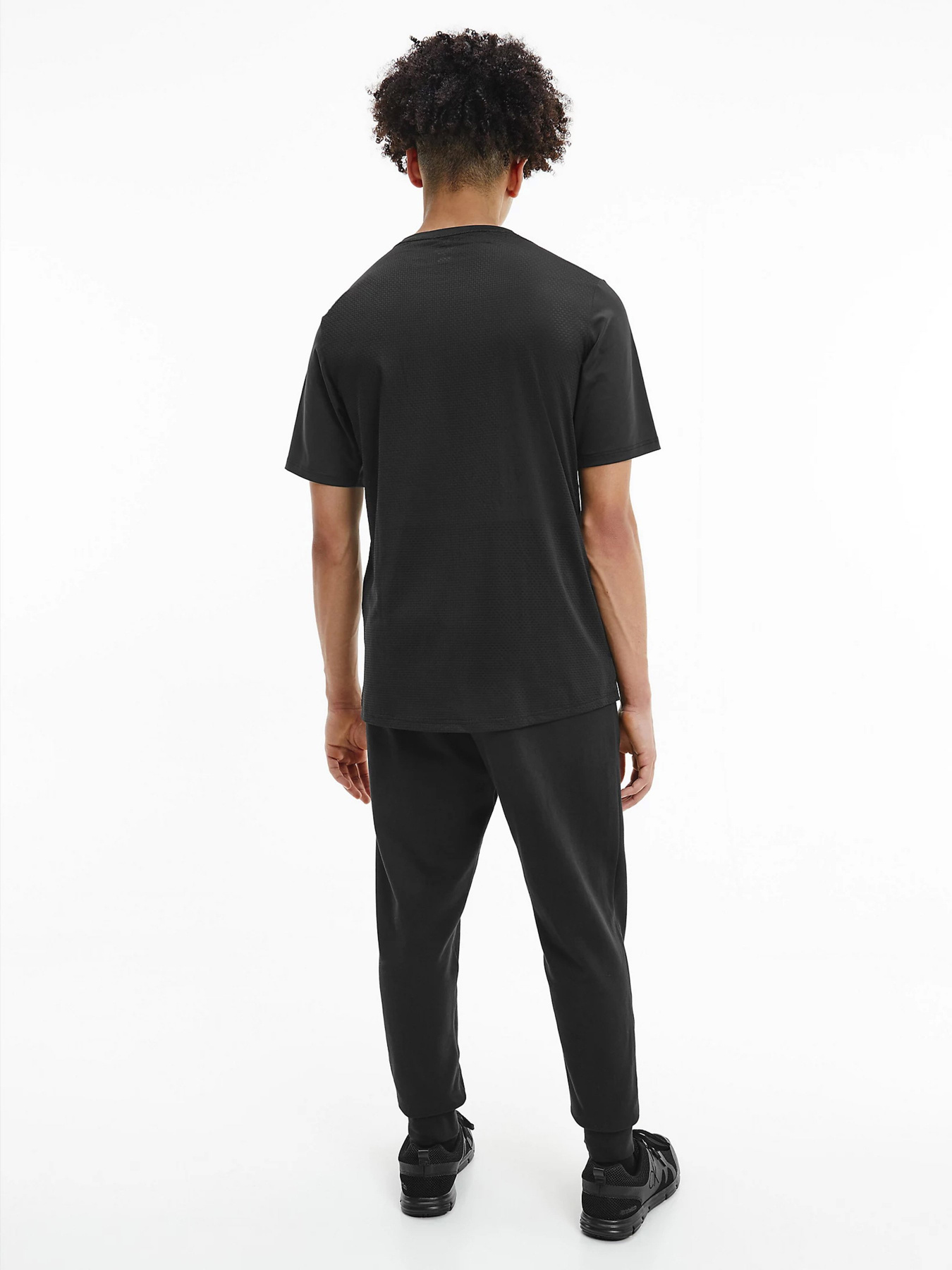 Футболки и поло Calvin Klein модель 00GMS1K265-007 Фото