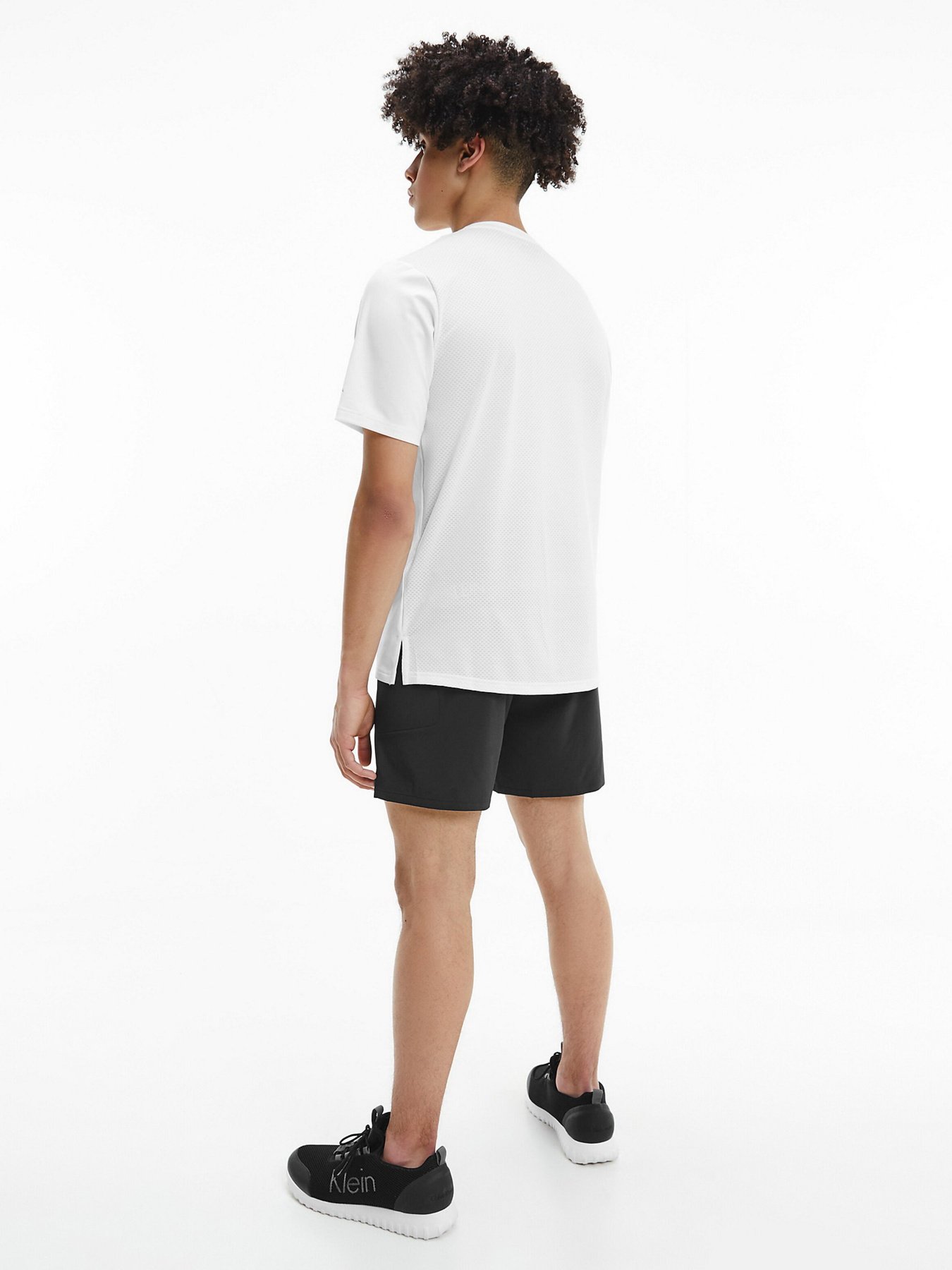 Футболки и поло Calvin Klein модель 00GMS1K265-100 Фото