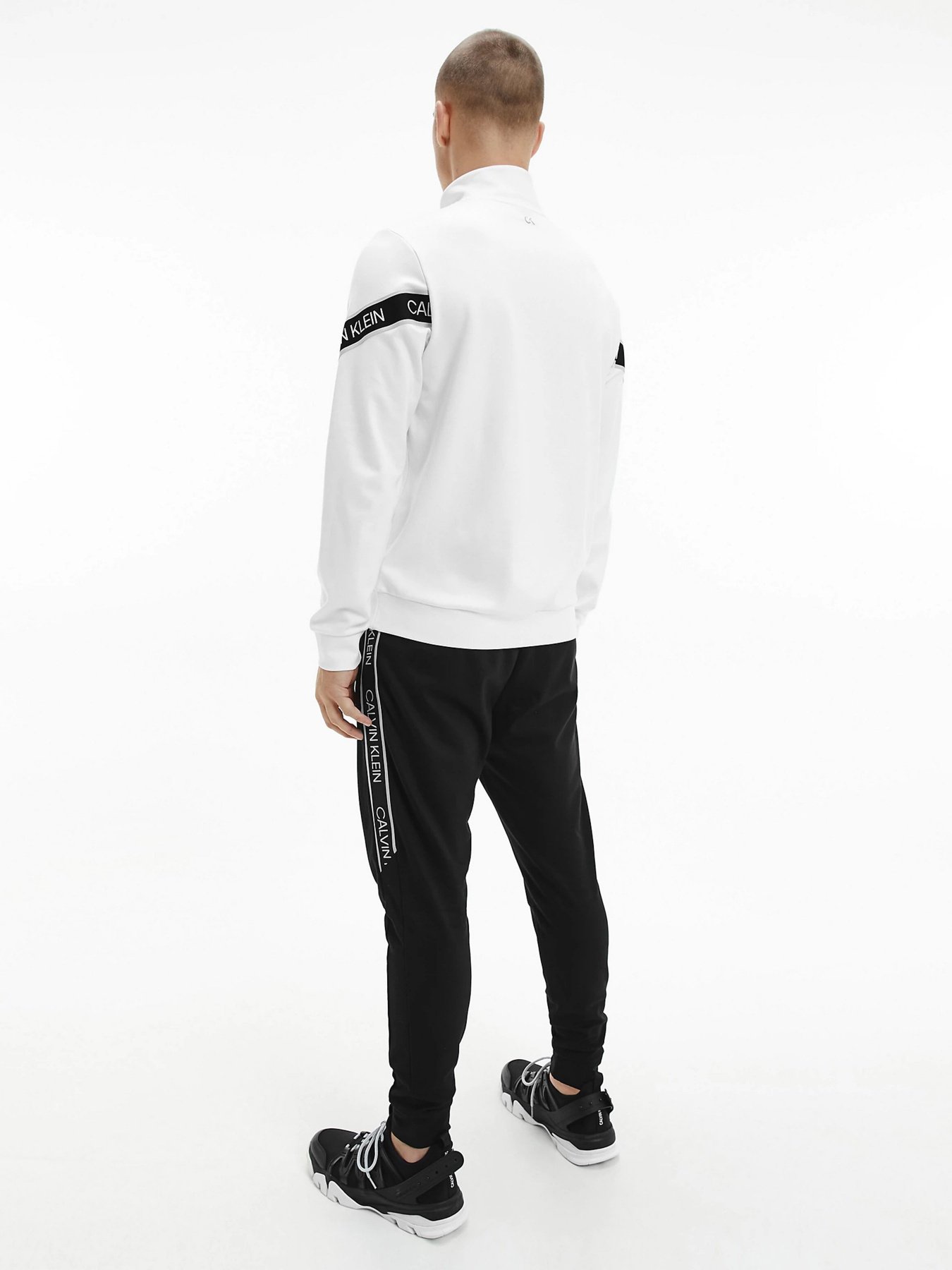 Джемпер Calvin Klein модель 00GMS1W332-100 Фото