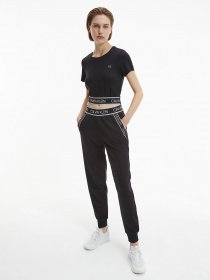 Спортивна футболка Calvin Klein Mesh Back Cropped модель 00GWS1K132-007 Спортивна футболка Calvin Klein Mesh Back Cropped модель 00GWS1K132-007 Фото