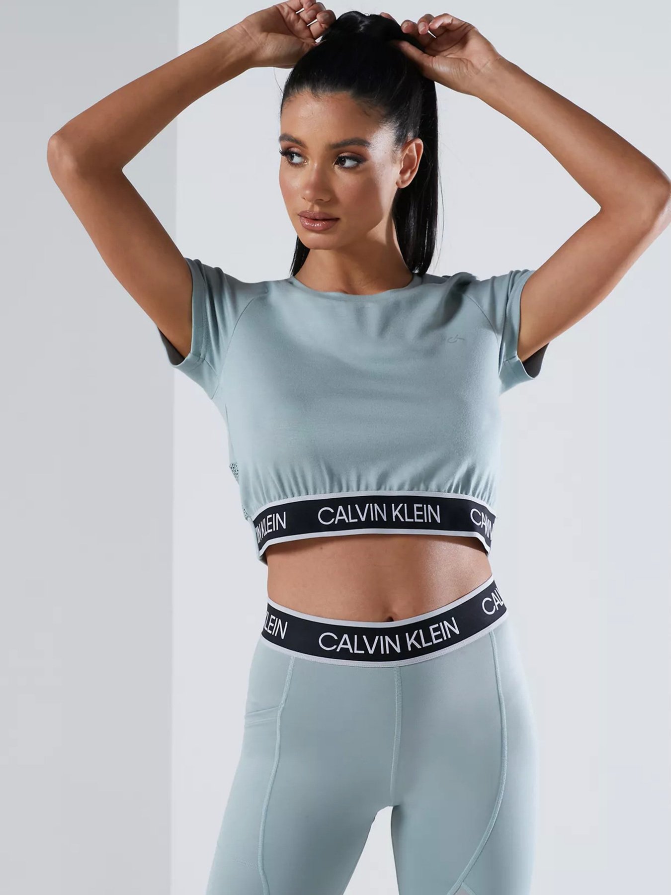 Спортивна футболка Calvin Klein модель 00GWS1K132-314 Спортивна футболка Calvin Klein модель 00GWS1K132-314 Фото