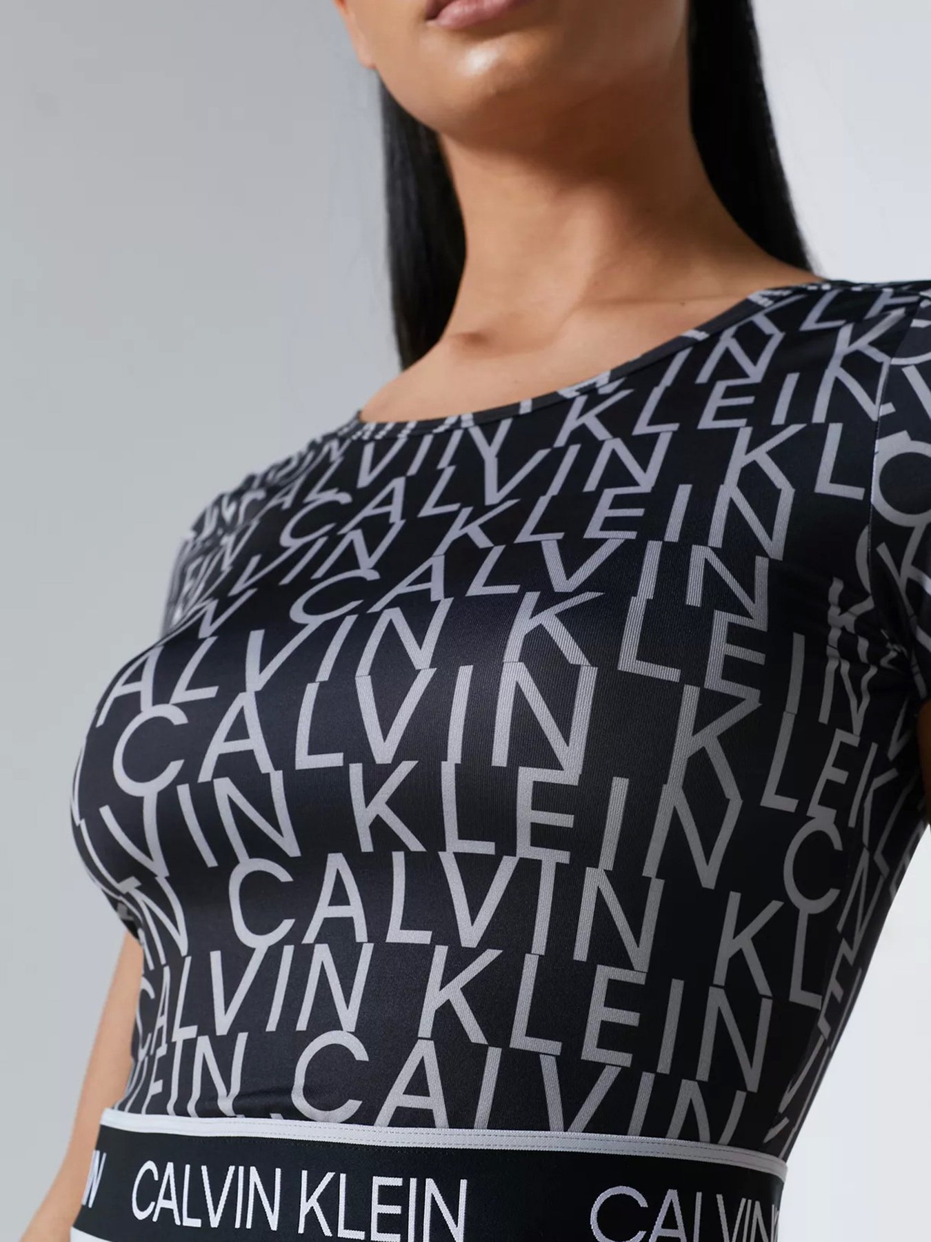 Футболки и поло Calvin Klein модель 00GWS1K145-003 Фото