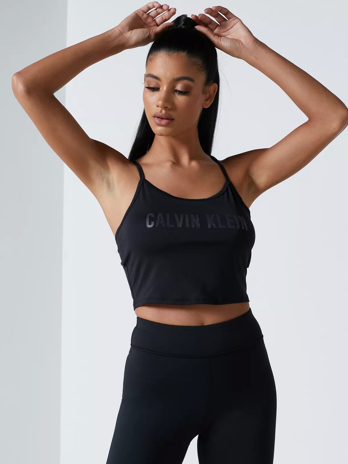 Топ Calvin Klein модель 00GWS1K163-007 Фото