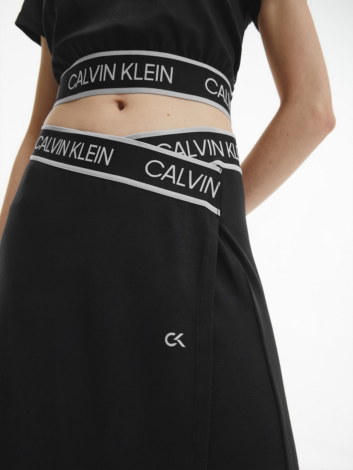 Юбки Calvin Klein модель 00GWS1T958-007 Фото