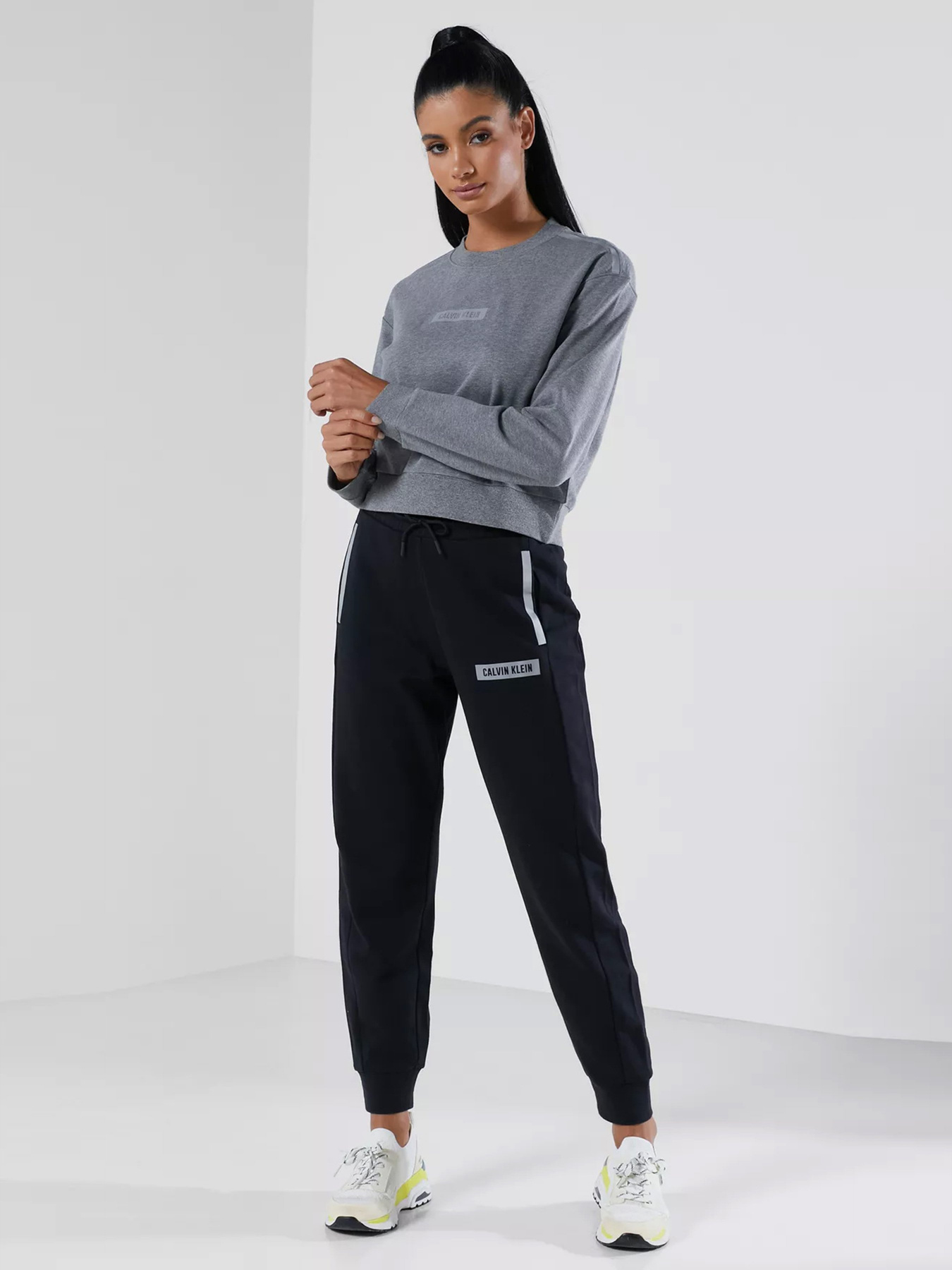 Худи Calvin Klein модель 00GWS1W302-077 Фото