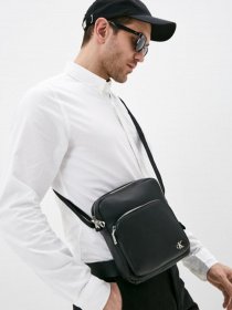 Мессенджер Calvin Klein модель K50K506384_BDS0 Фото