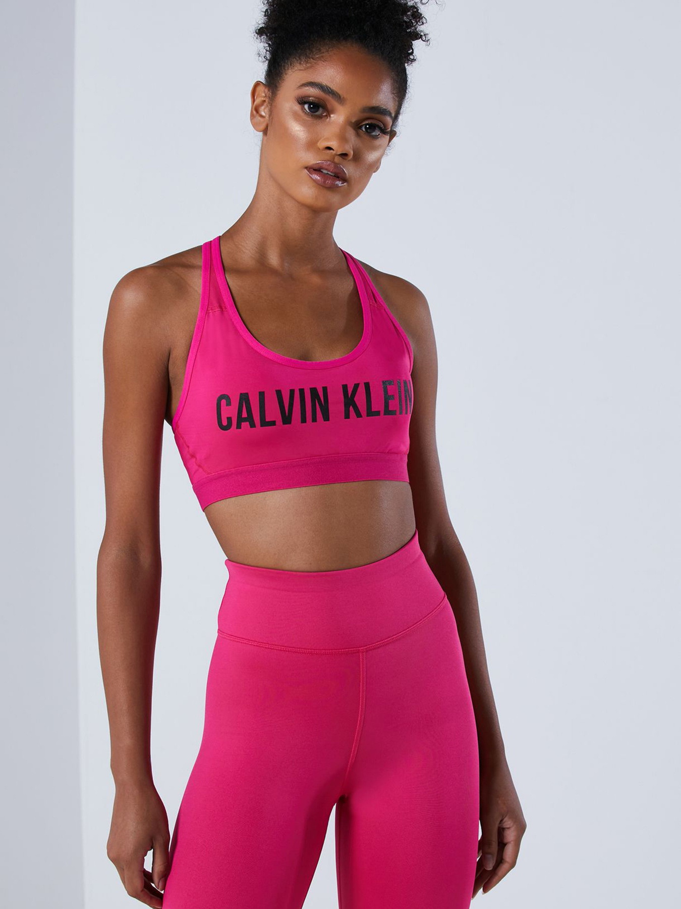 Топ Calvin Klein модель 00GWS0K137-996 Фото