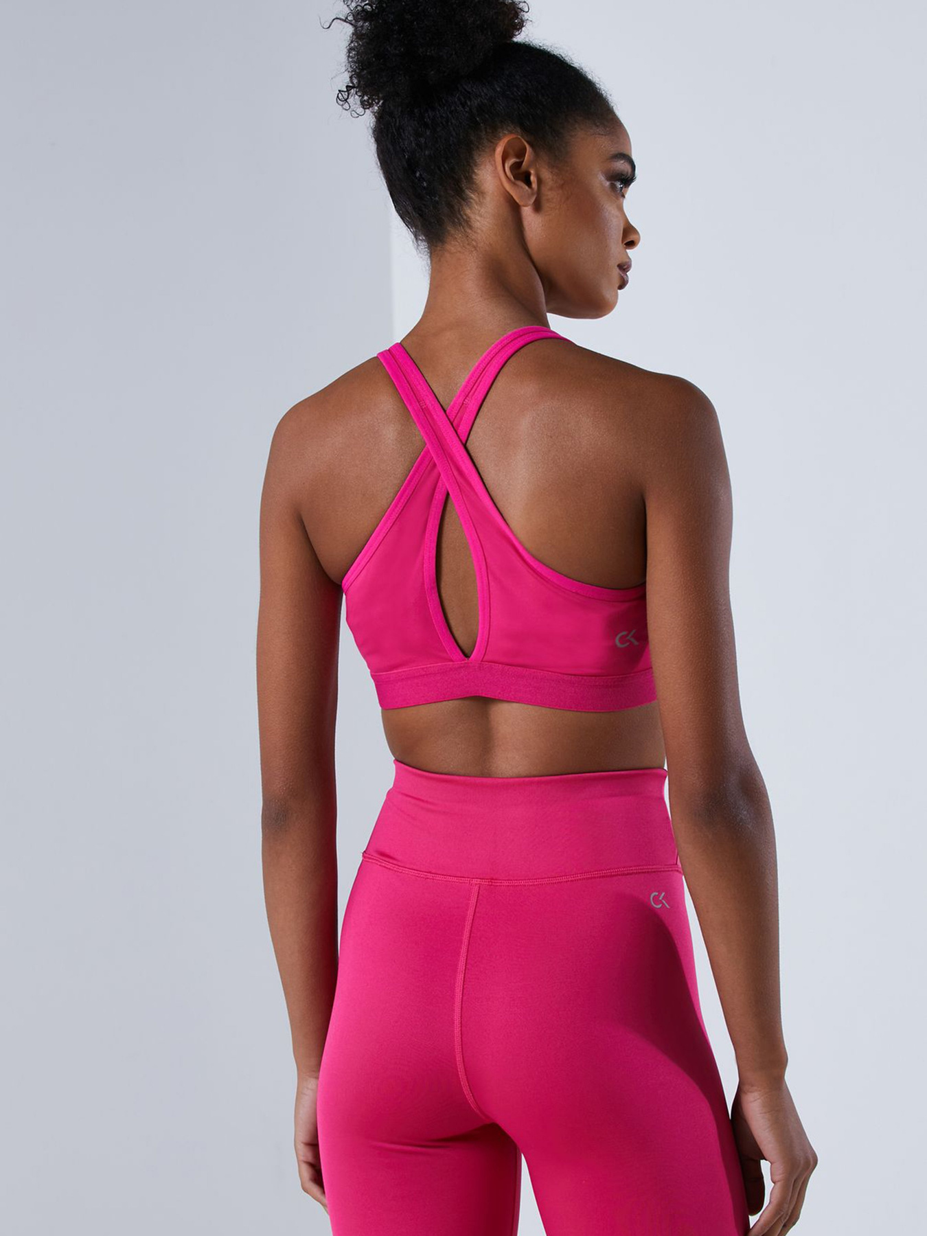 Топ Calvin Klein модель 00GWS0K137-996 Фото